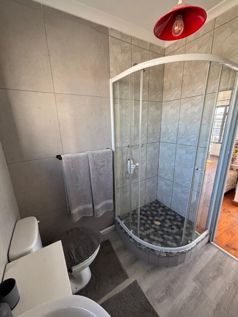 Mosines upstairs bathroom