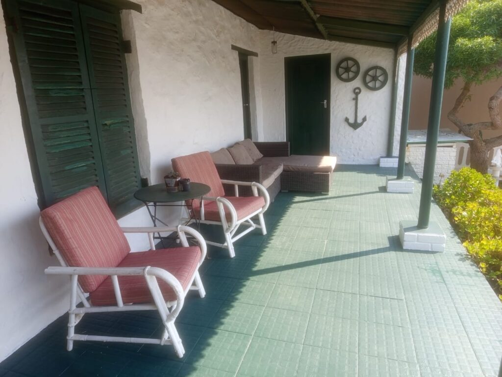 Mosines exterior view